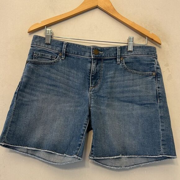 Loft Denim roll shorts Size 4 EUC - Picture 2 of 8